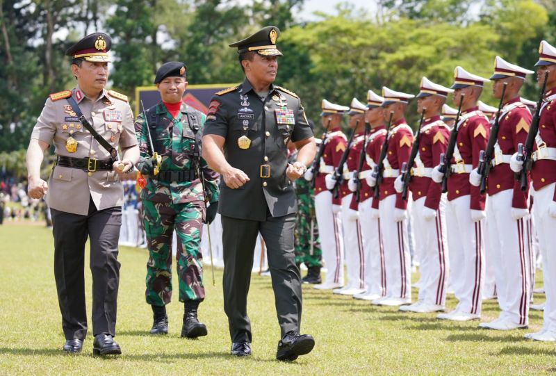 Latihan Soal Pengetahuan TNI dan POLRI sebagai Sarana Internalisasi Nilai Institusional