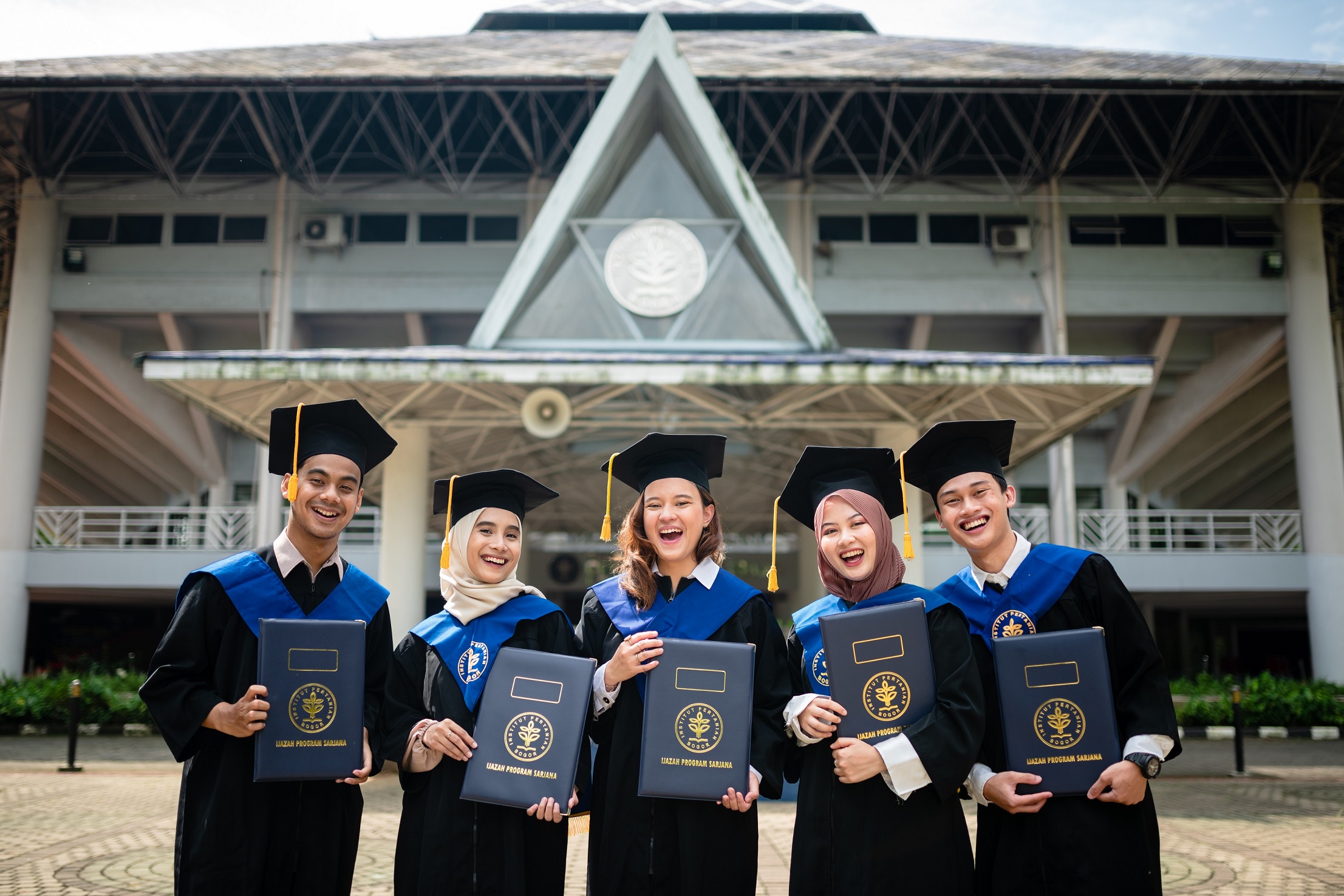 Biaya Kuliah IPB: Tips Menabung untuk Pendidikan Tinggi
