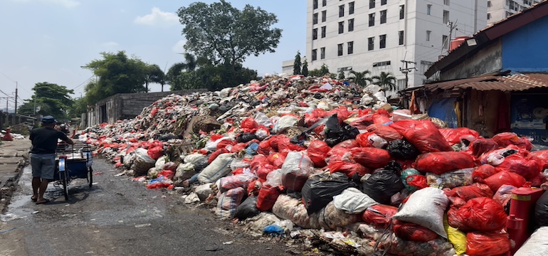 Cara Dinas Lingkungan Hidup dan Kebersihan Kota Depok dalam Mengatasi Limbah dan Sampah di Wilayah Depok