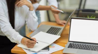 Pemanfaatan Uji Kompetensi Online untuk Meningkatkan Keterampilan Pengambilan Keputusan