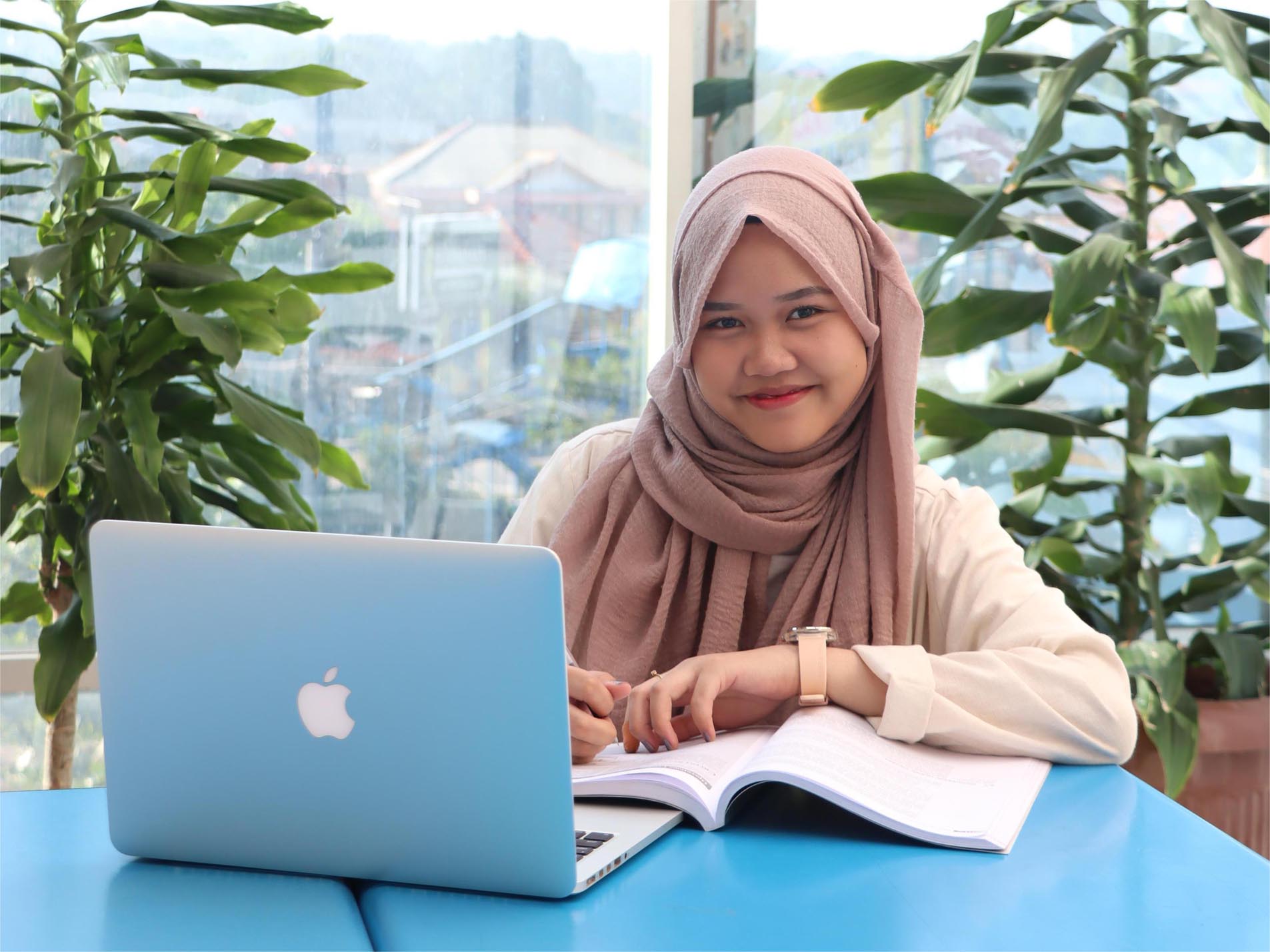 Bagaimana Kampus Inovatif Berakreditasi Unggul Bentuk Mahasiswa Berdaya Saing Global?