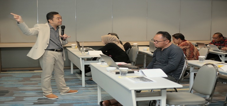 5 Strategi Ampuh Dr. Tonton Taufik Rachman, S.T., M.B.A untuk Mendominasi Pasar Online dan Membuat Bisnis Anda Melesat!