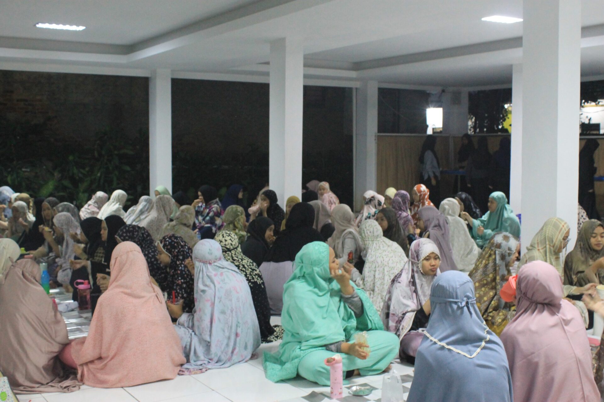Menginspirasi Generasi Muda: Ekstrakurikuler Kewirausahaan di Pondok Pesantren Putri Bandung