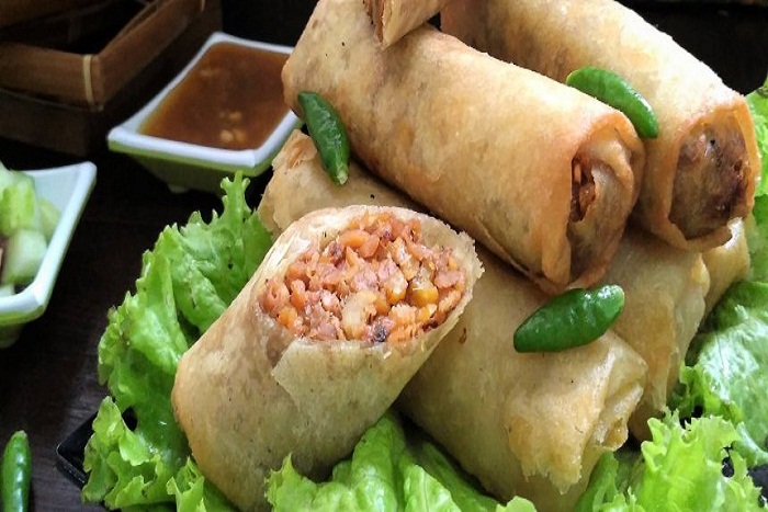 Sedapnya Lumpia, Panganan Khas Asal Semarang yang Gugah Selera