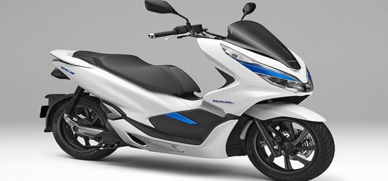 Mengintip Spesifkasi Motor Honda PCX Terbaru 2020