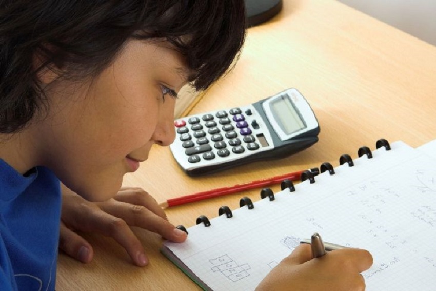 Peran Orang Tua dalam Mendampingi Anak Belajar Matematika SD