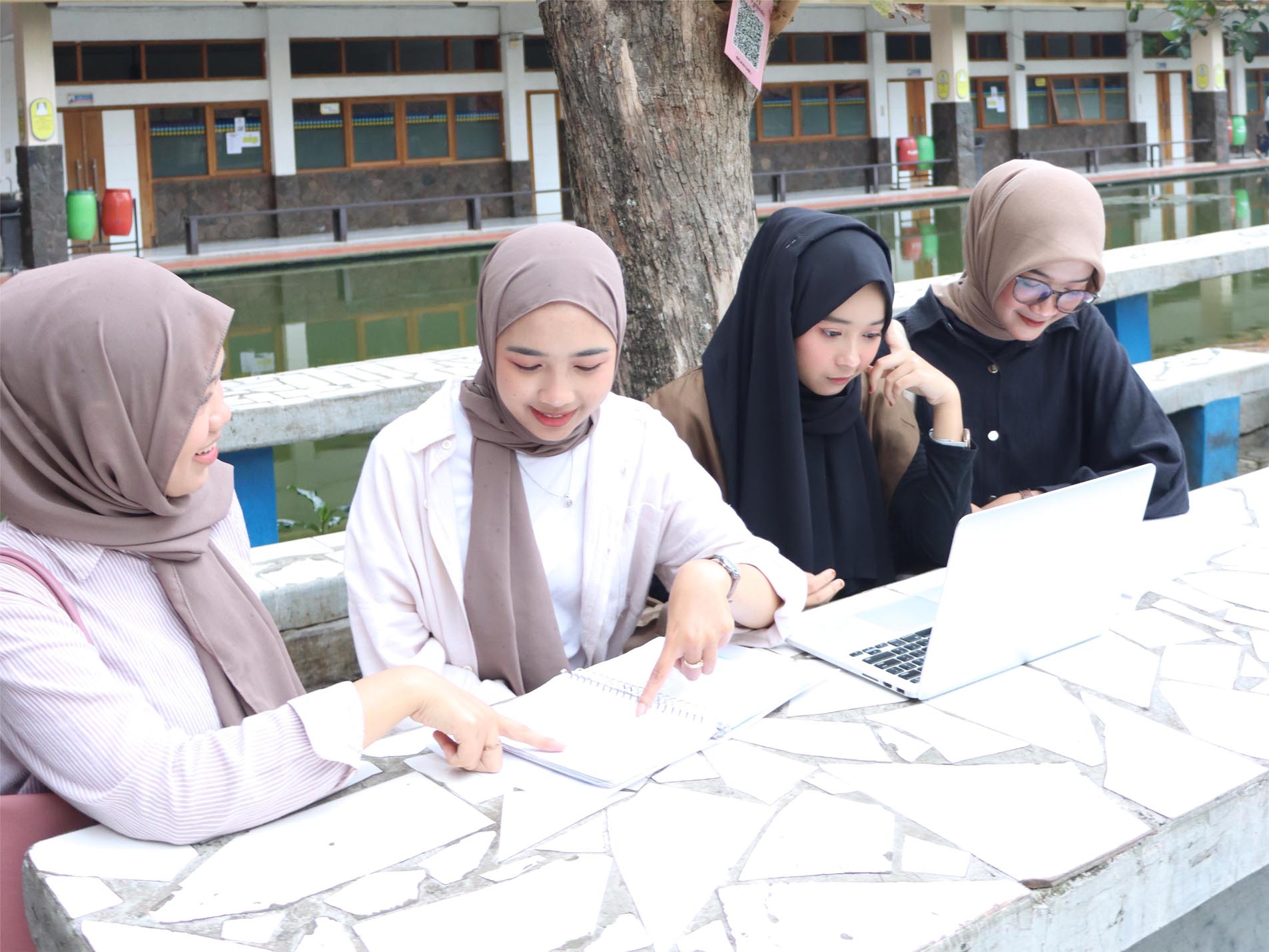 Tertarik Mengambil S1 Bimbingan Konseling Melalui Jalur Beasiswa Rektor Seratus Persen Gelombang Pertama Tahun Ini
