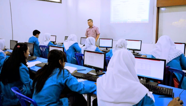 Kuliah Agribisnis Murah di Bandung, Peluang Besar Hanya 5 Juta per Semester