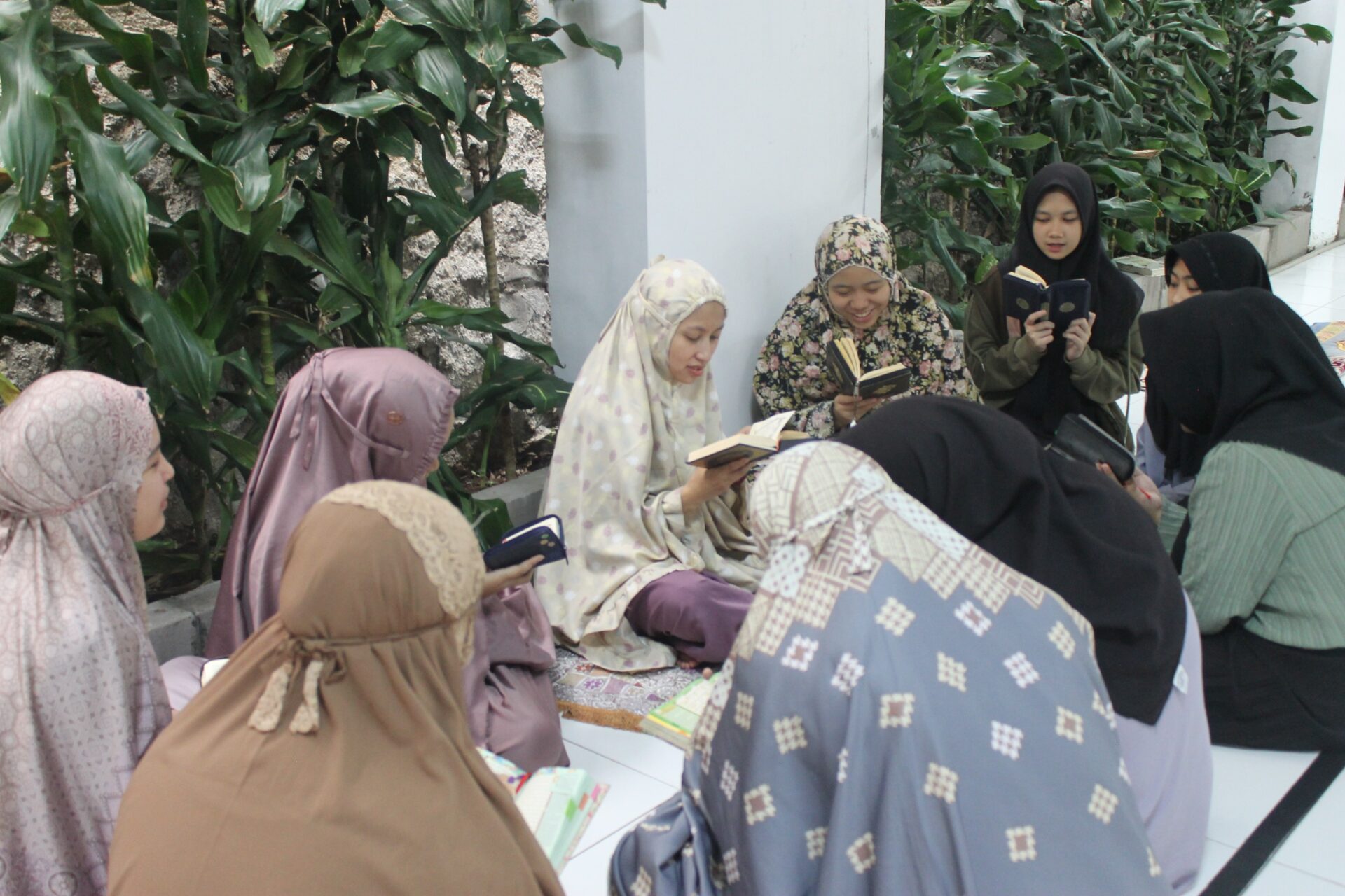 Pembelajaran Holistik: Integrasi Kurikulum dengan Ekstrakurikuler di Pondok Pesantren Putri Bandung