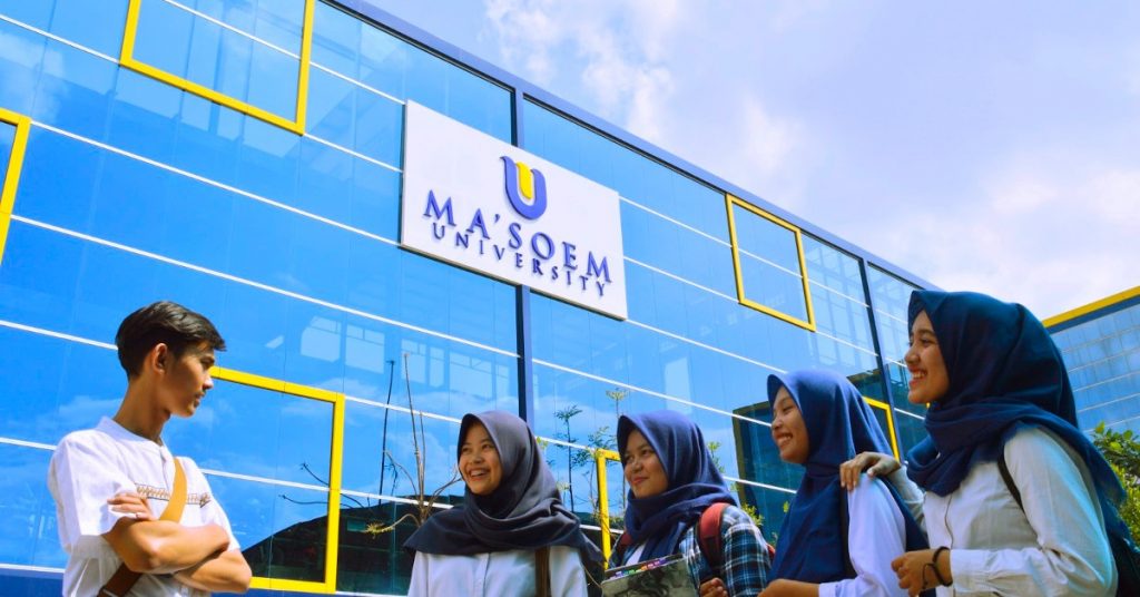 Kuliah Nyaman dan Berkualitas di Universitas Swasta Bandung? Solusi yang Tepat